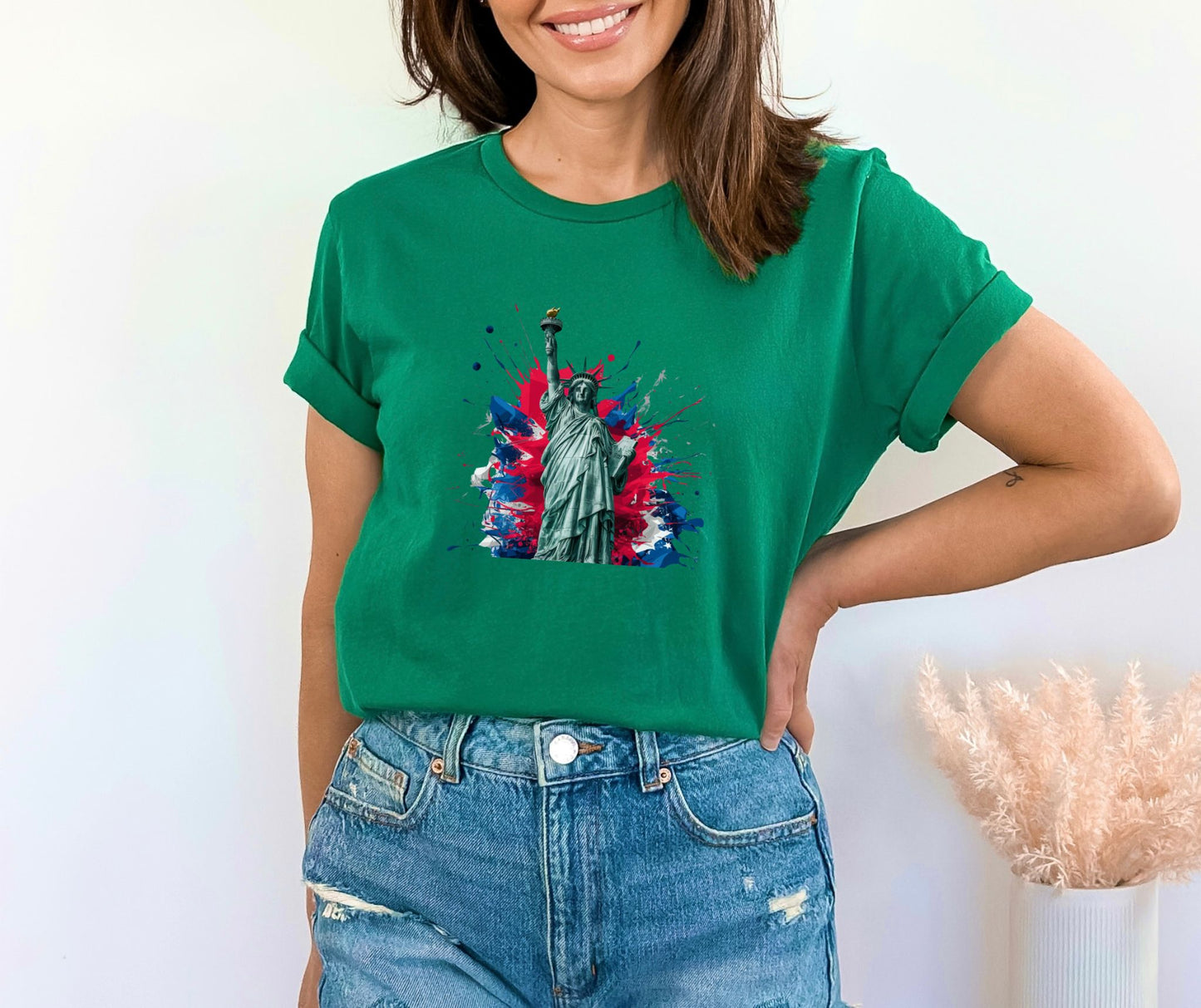 Statue of Liberty and Flag Colors Heather Kelly T-Shirt