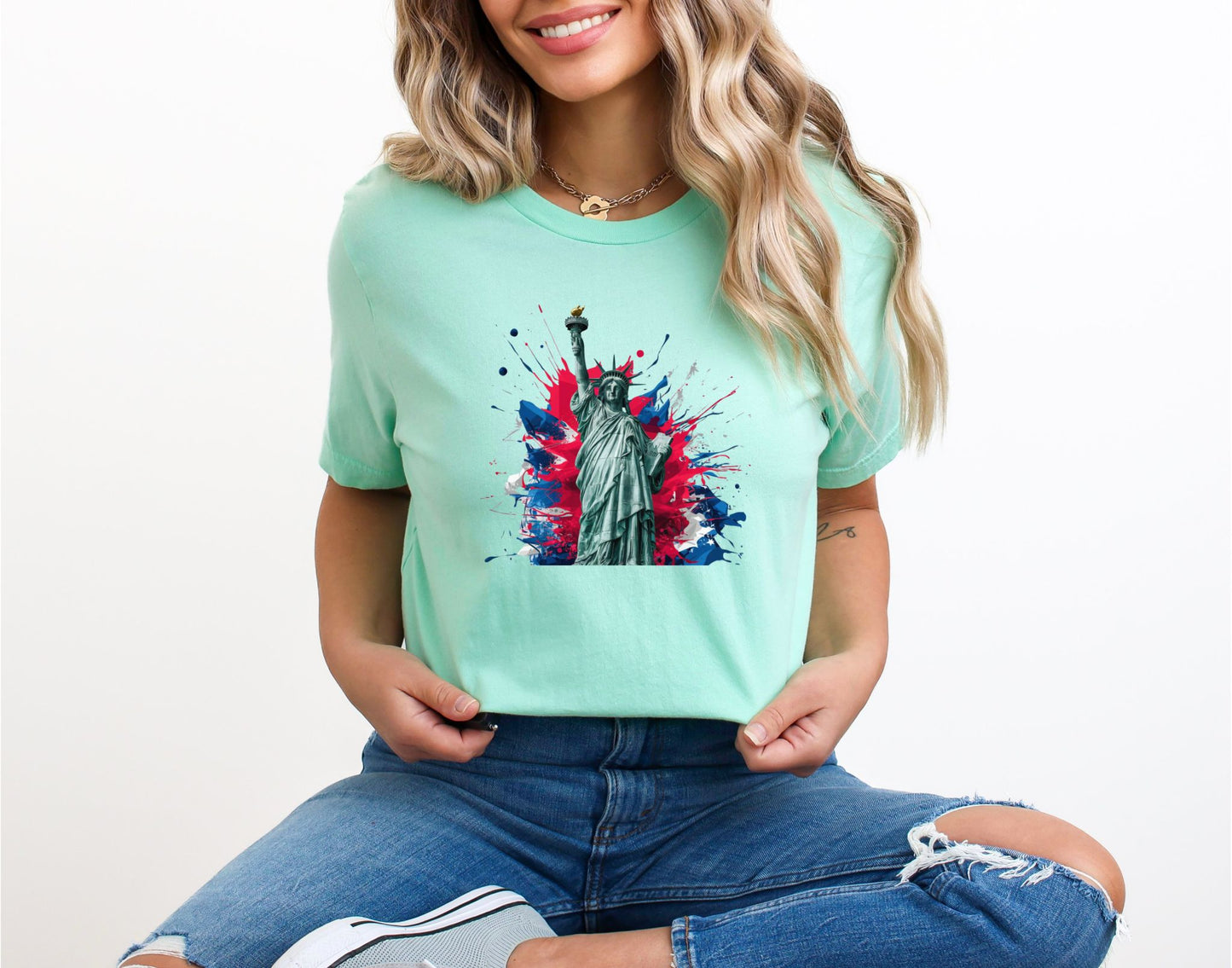 Statue of Liberty and Flag Colors Mint T-Shirt