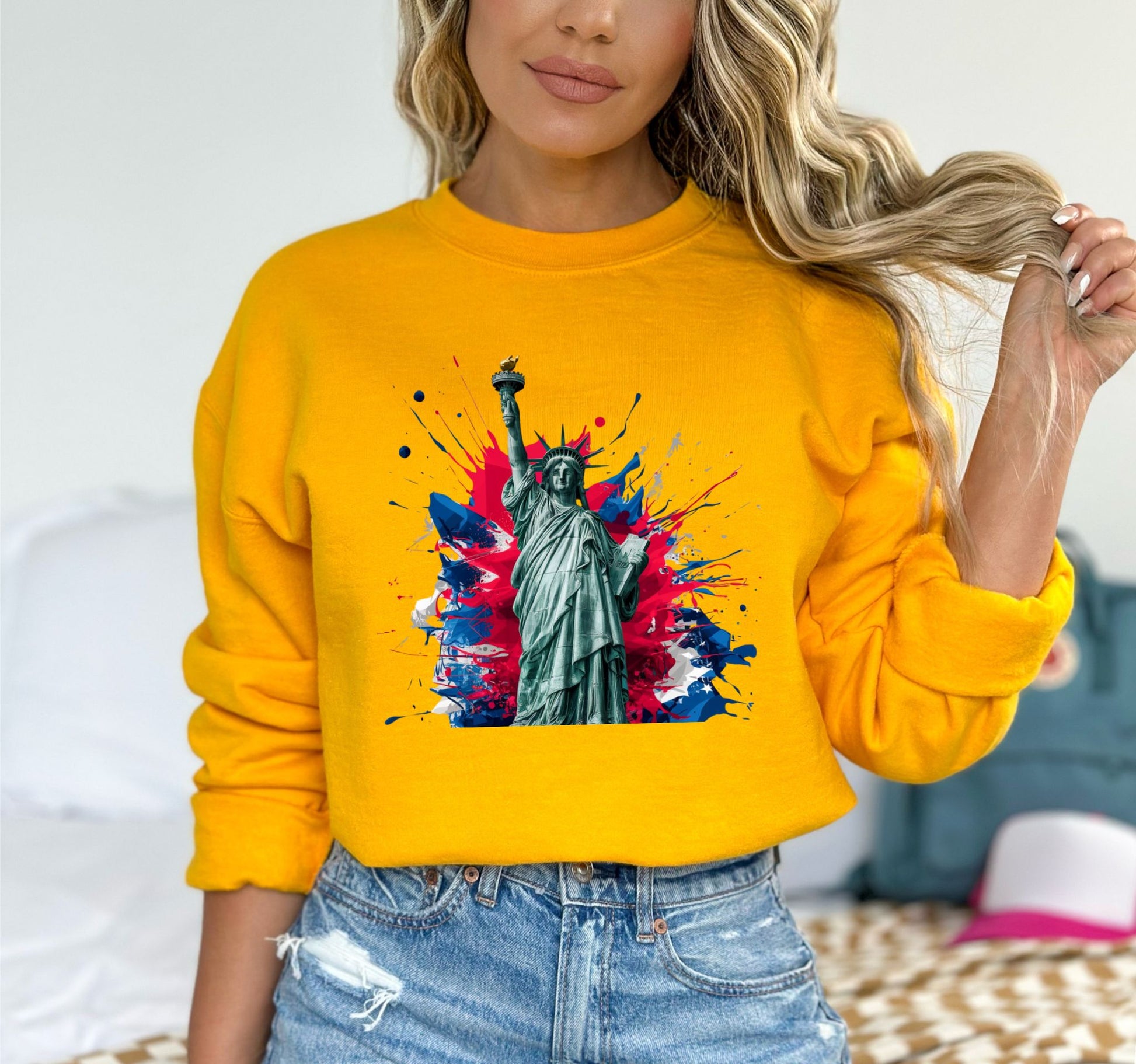 Vibrant Statue of Liberty Gold Sweatshirt