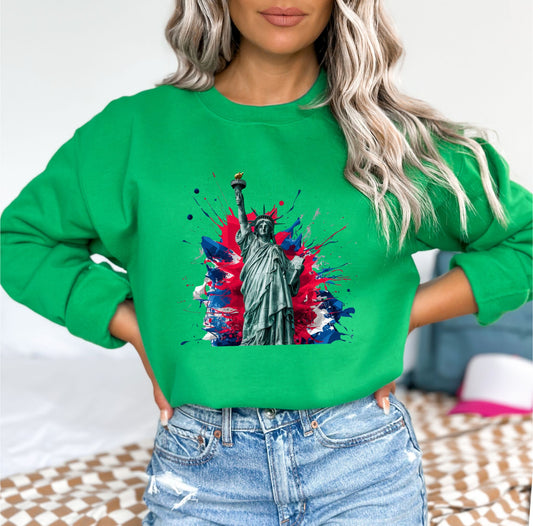 Vibrant Statue of Liberty Irish Green Sweatshirt